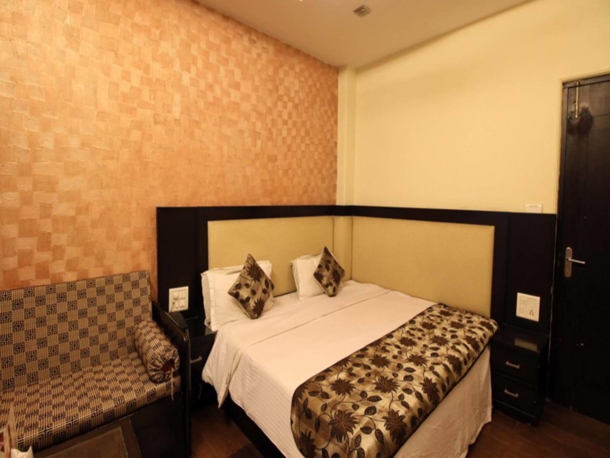 Arihant Inn-Near Blk Hospital New Delhi Exterior foto